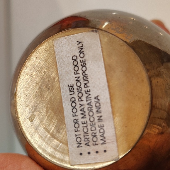 Brass apple with stem and leaf with twist off lid made in India - Picture 4 of 7